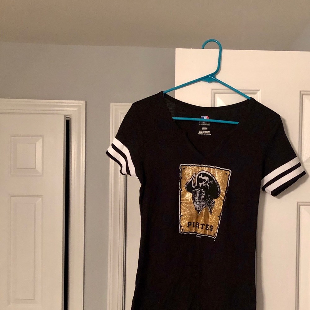 ⚾️ MLB Pittsburgh Pirates T-shirt Size S ⚾️